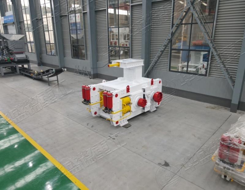 礦廠(chǎng)用高壓輥磨機(jī)